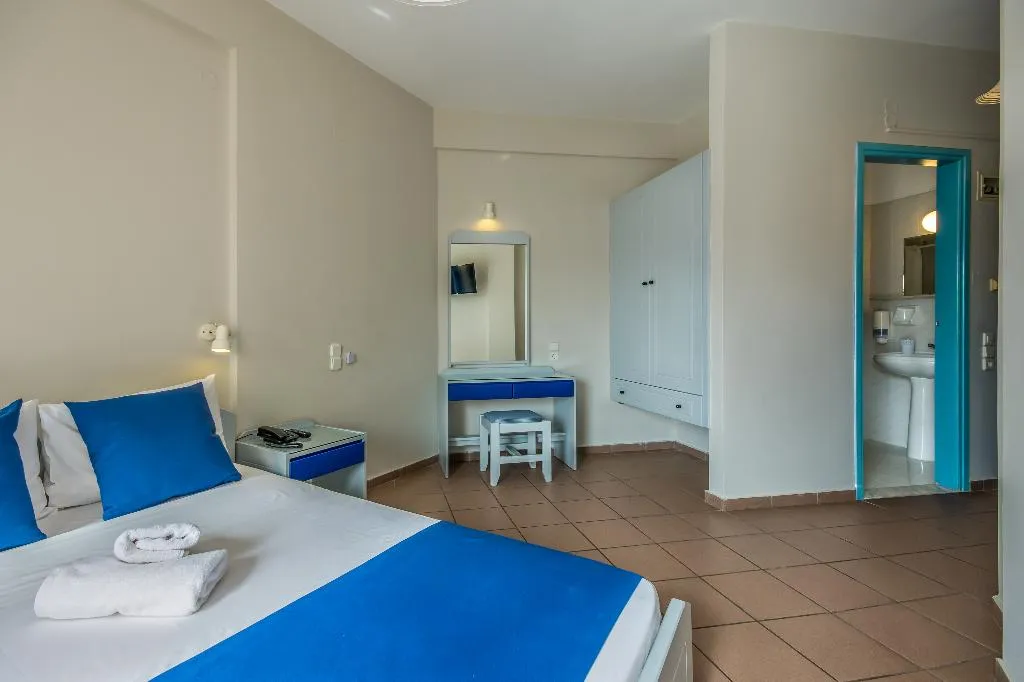 TRIPLE STANDARD Room, Hersonissos Central, Crete