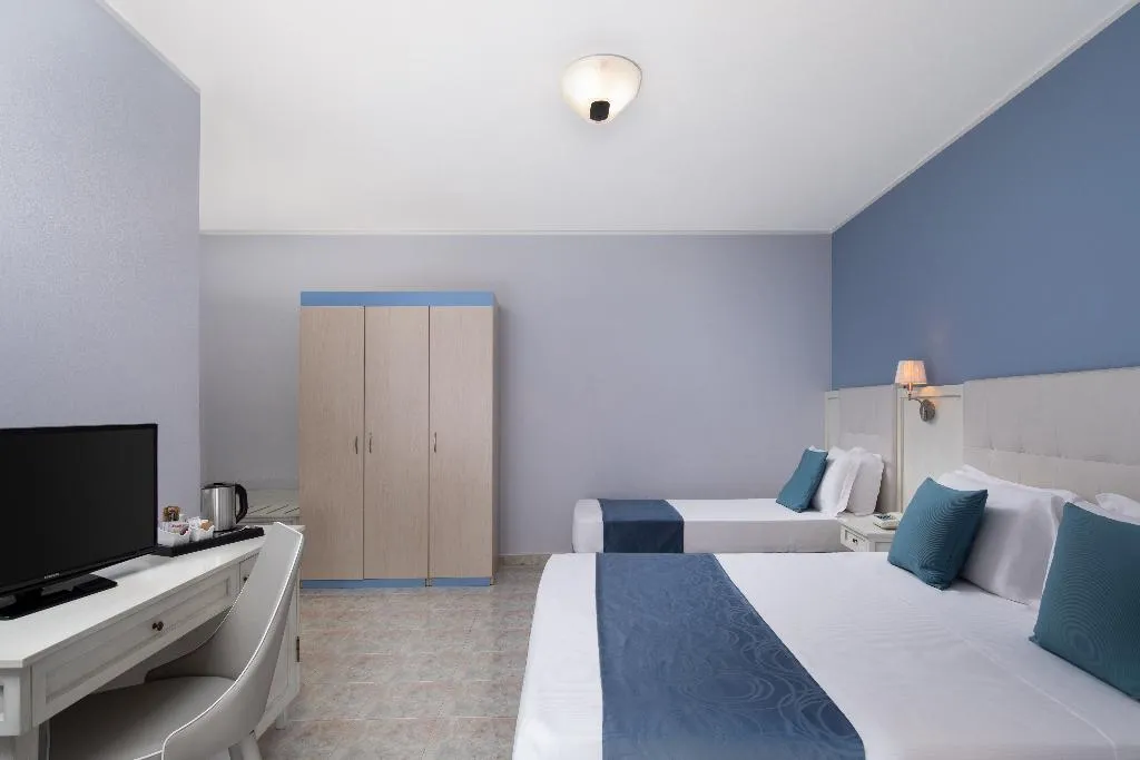 TRIPLE WITH BALCONY Room, Rosa dei Venti, Cagliari