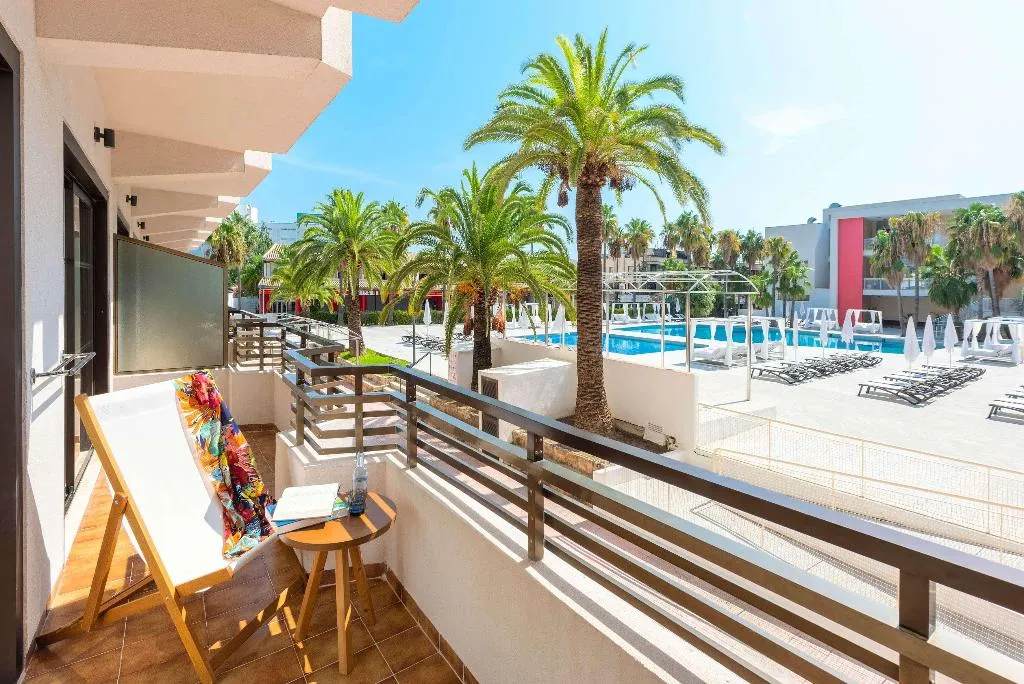 SUITE POOL VIEW Room, Innside by Melia Alcudia, Majorca