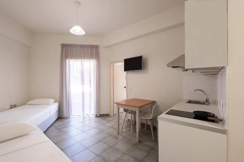 FAMILY ROOM ONE BEDROOM ONE BATHROOM Room, Romantica Hotel, Crete