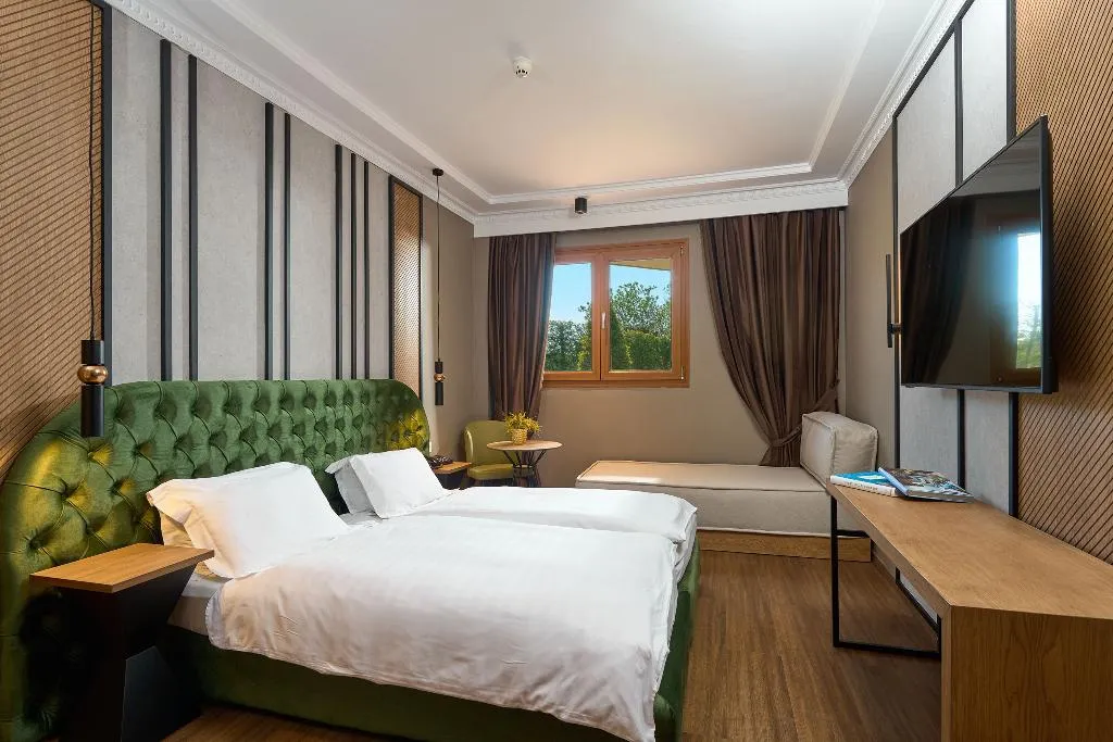 TRIPLE STANDARD Room, Royal Hotel Thessaloniki, Halkidiki