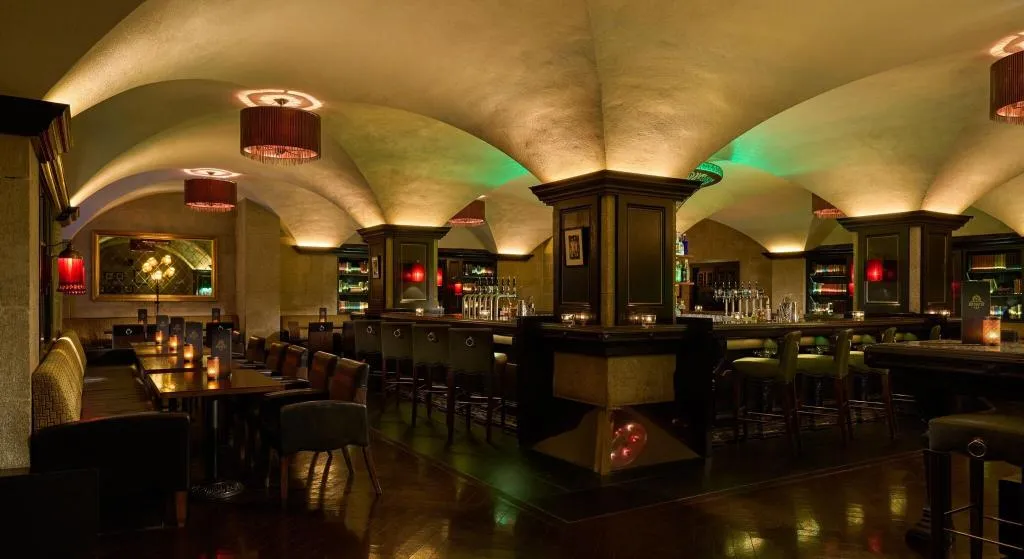 Bar, The College Green Hotel Dublin, Autograph, Dublin