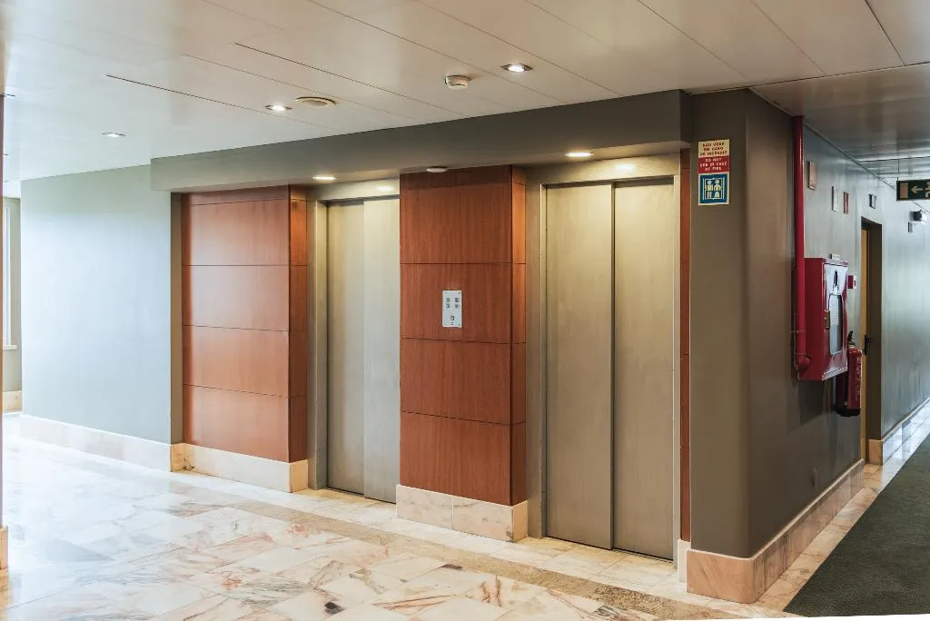 Lobby, Amazonia Jamor, Lisbon