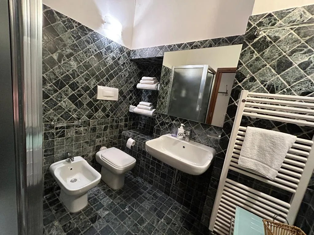 JUNIOR SUITE ONE BED Room, La Corte Del Re, Florence