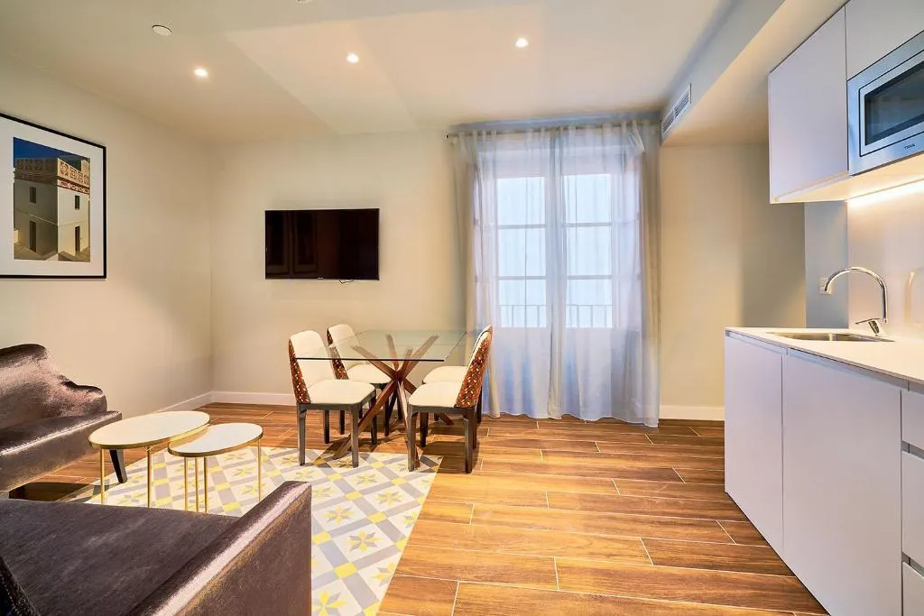 Room, Tandem Torres De Cádiz Suites, Costa De La Luz