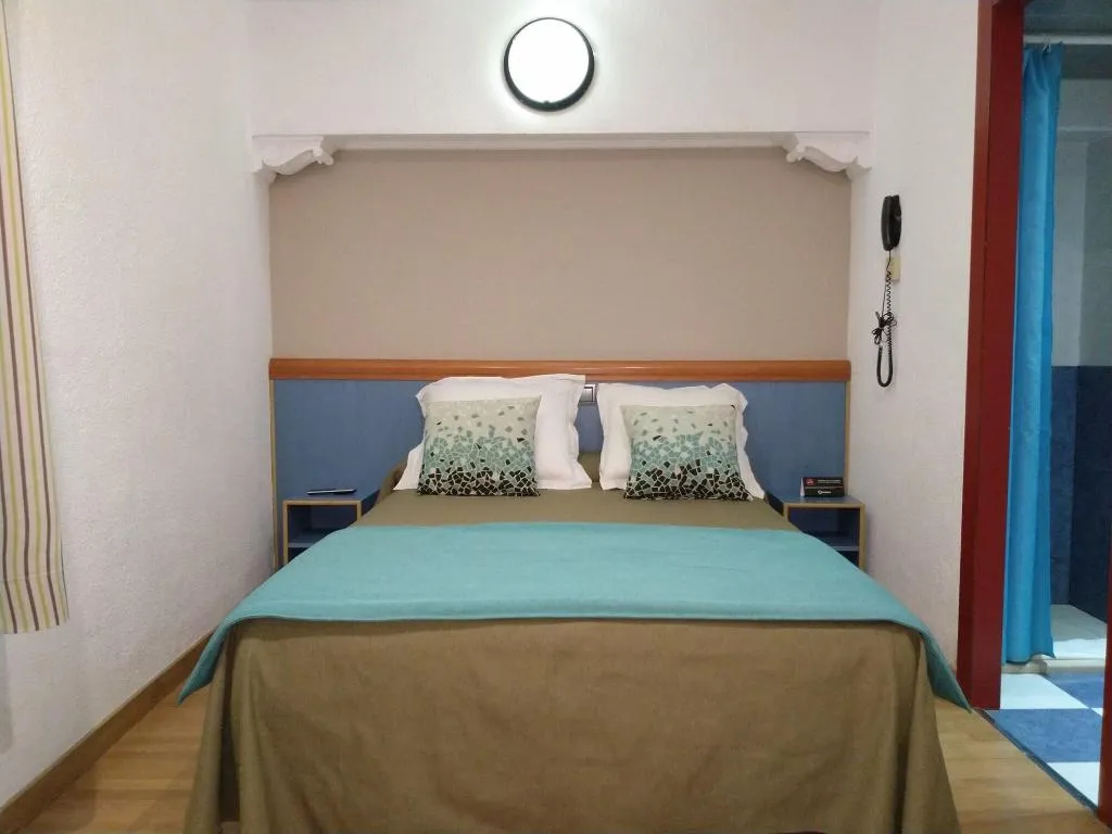 Room, Pensión Miami, Barcelona