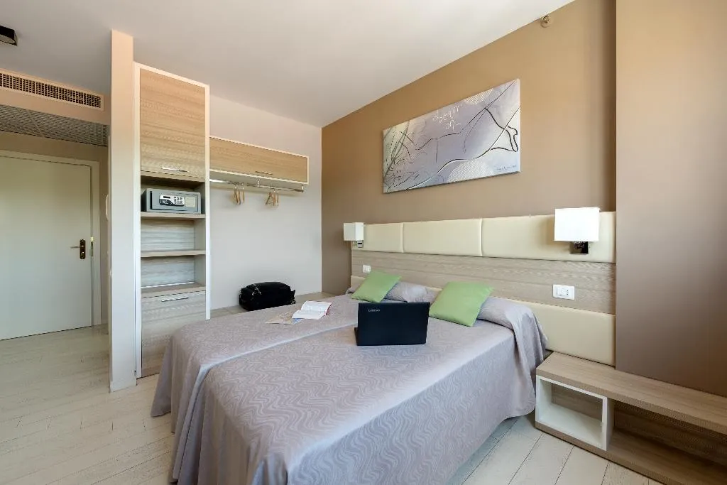 Double or Twin STANDARD Room, Cristina, Naples