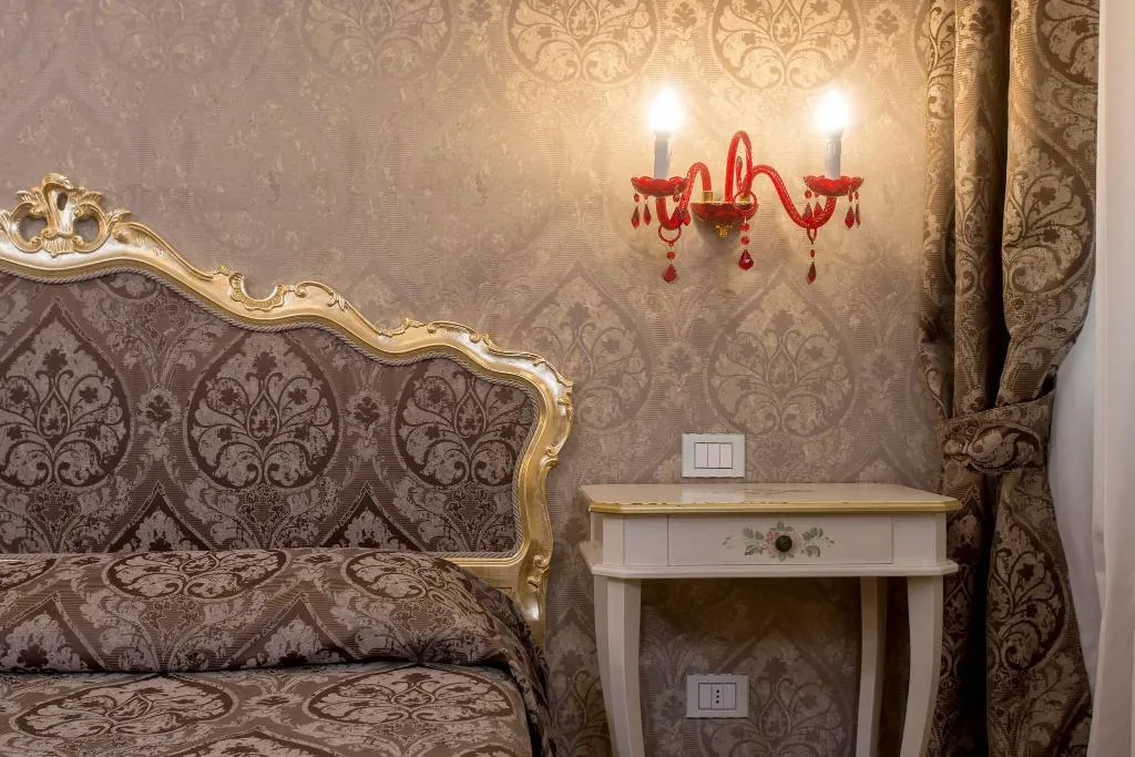 General view, Locanda Novo, Venice