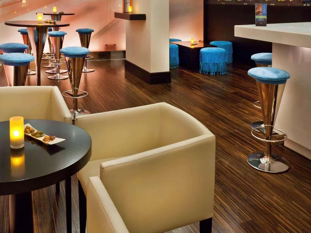 Bar, Novotel Suites Mall Avenue Dubai Hotel, Dubai