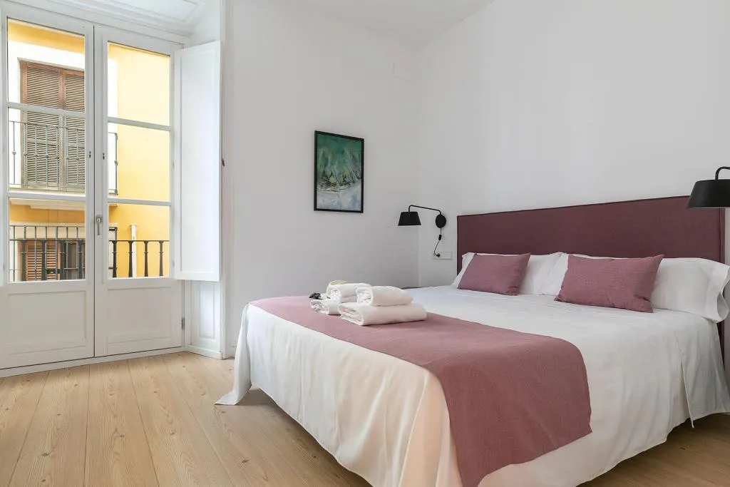 APARTMENT CAPACITY 5 ONE BEDROOM Room, Holiday Rentals Los Salados, Seville