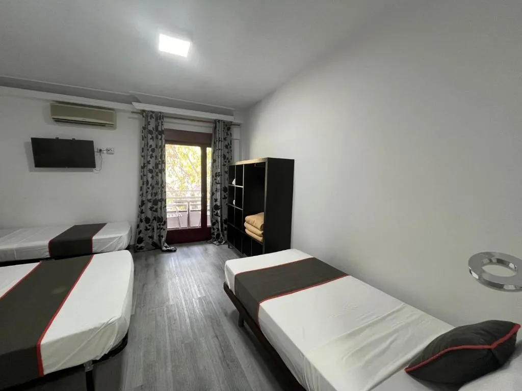 QUADRUPLE STANDARD Room, Hello Feria, Madrid