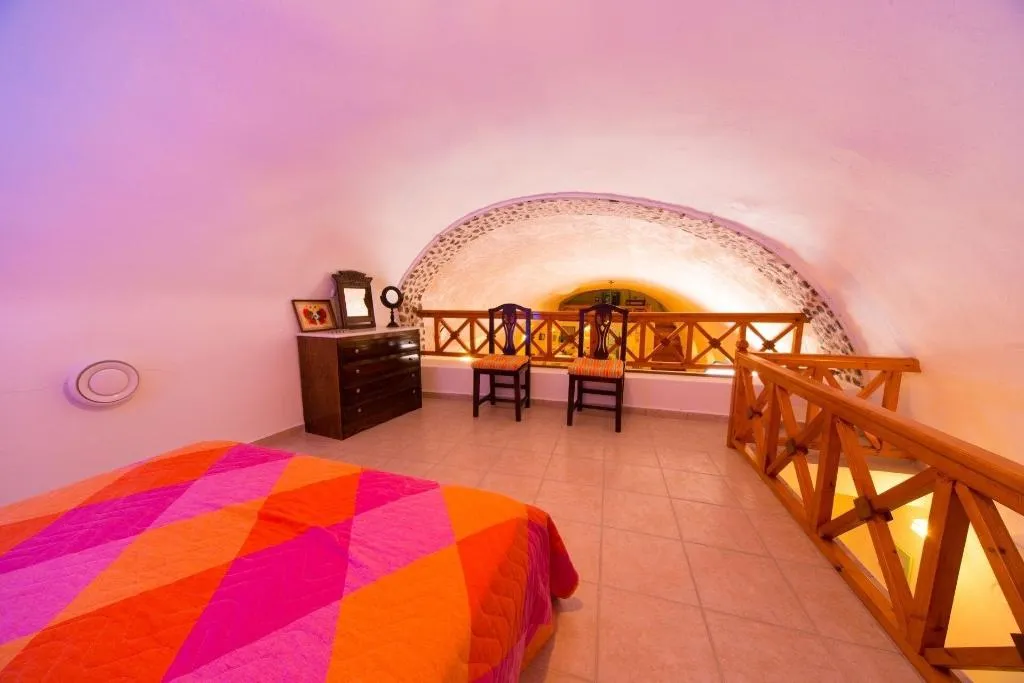 Room, Canava Santino, Santorini