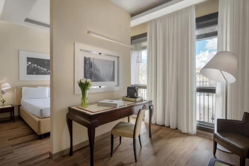 JUNIOR SUITE CAPACITY 2 Room, UNA HOTELS Cusani Milano, Milan