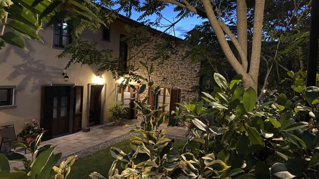Terrace, I Tre Baroni, Rome