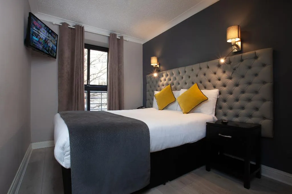 DOUBLE STANDARD Room, Dublin Central Inn, Dublin