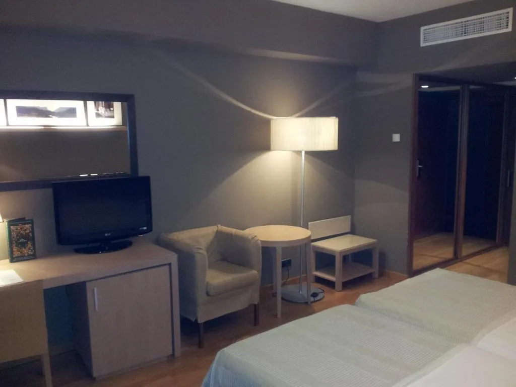 Double or Twin STANDARD Room, Parador de la Seu d'Urgell, Costa Brava