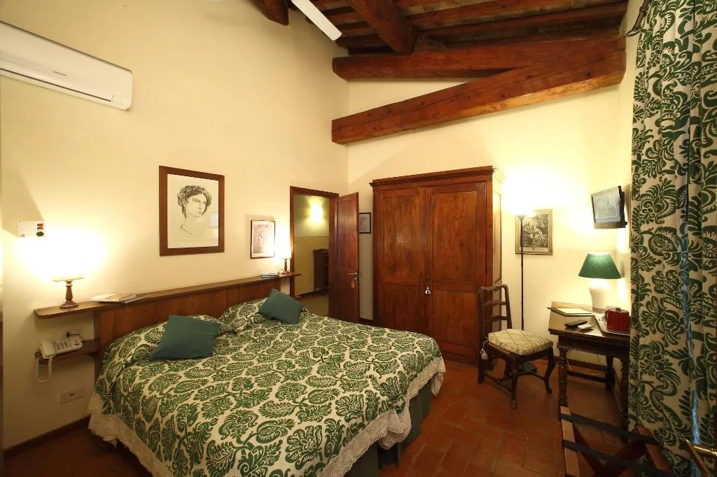 Room, B&B Rovezzano, Florence