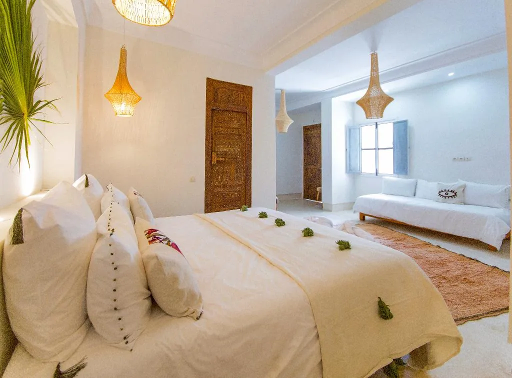 TRIPLE SUPERIOR KING BED Room, Riad 48 & Spa, Marrakech