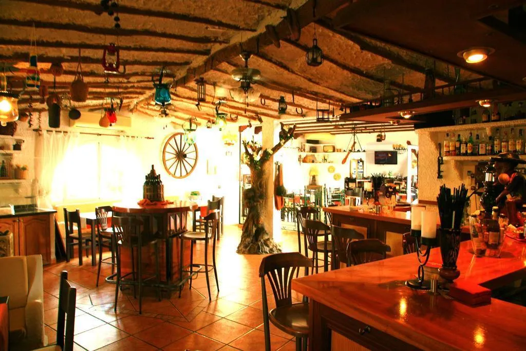 Bar, Villa Columbus Rooms and Restaurant, Majorca