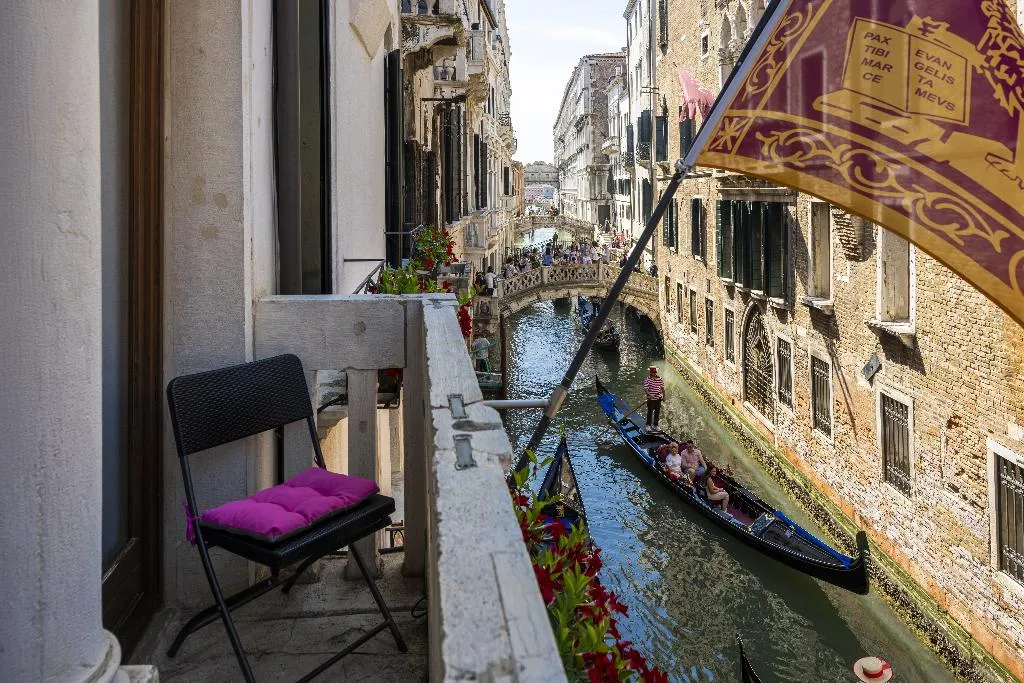 JUNIOR SUITE WITH BALCONY WITH VIEWS Room, Colombina, Venice