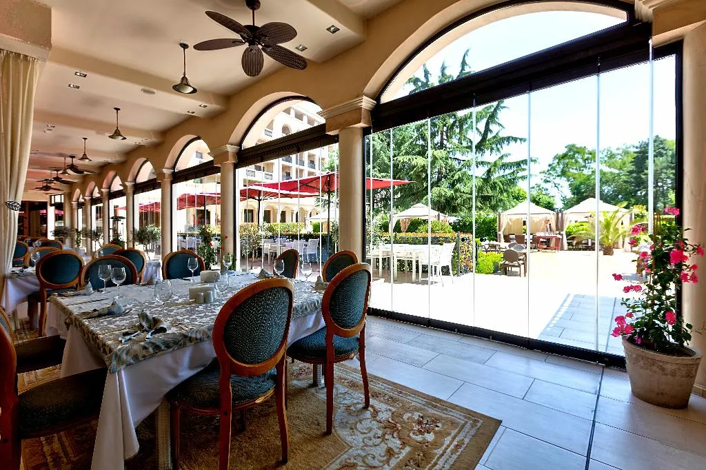 Restaurant, Grand Hotel & Spa Primoretz, Bourgas