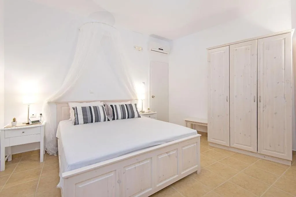 Room, Lindos Harmony Suites, Rhodes