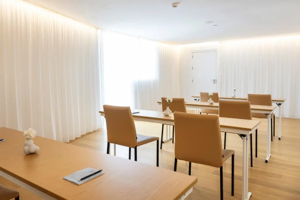 Conferences, The Donna Portals, Majorca