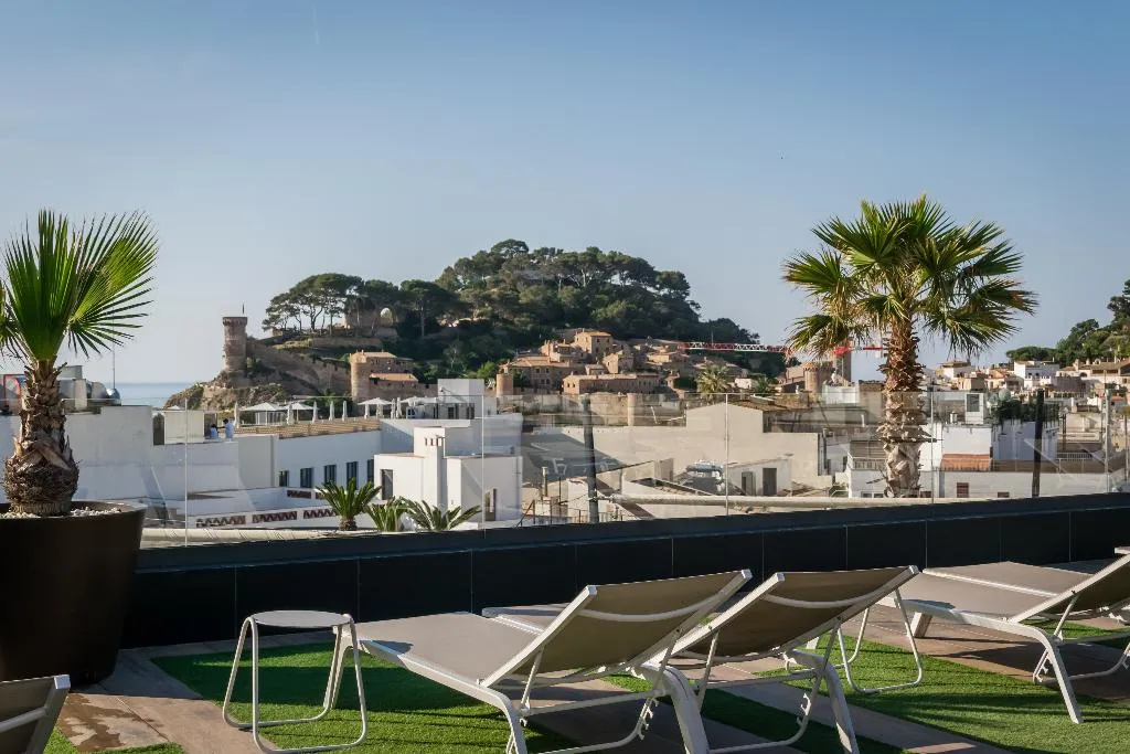 Pool, Delfin, Costa Brava