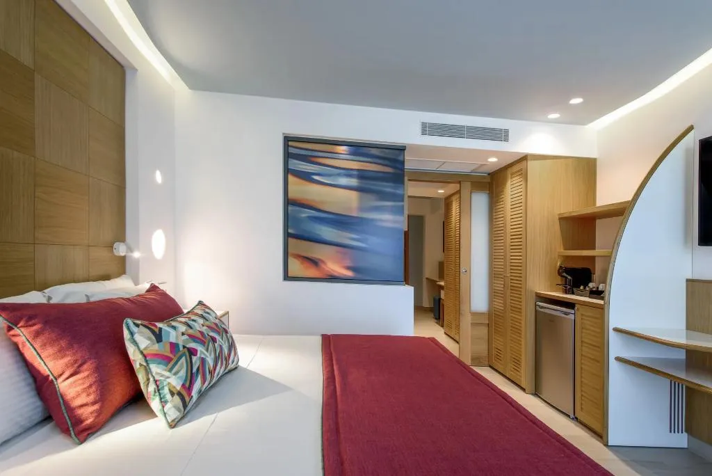 Room WITH JACUZZI Room, Lyttos Mare, Crete