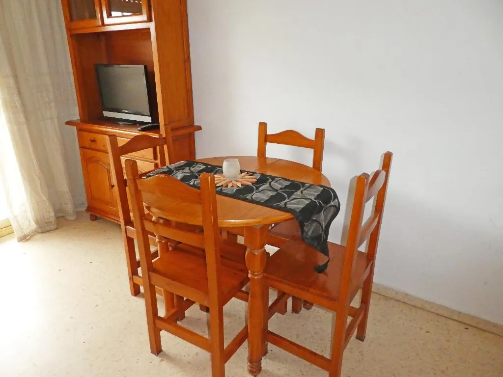 APARTMENT CAPACITY 6 TWO BEDROOMS Room, Jardines de Gandia VI - VIII 3000, Valencia