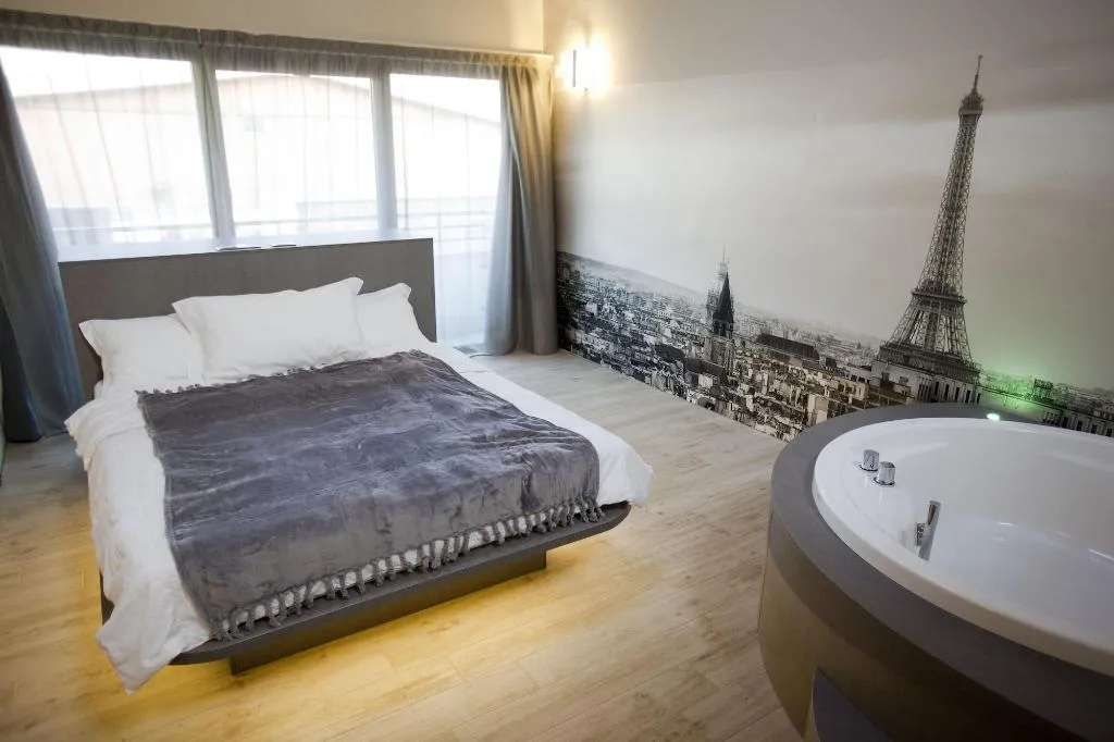 Room, Seven Rooms Milano, Milan