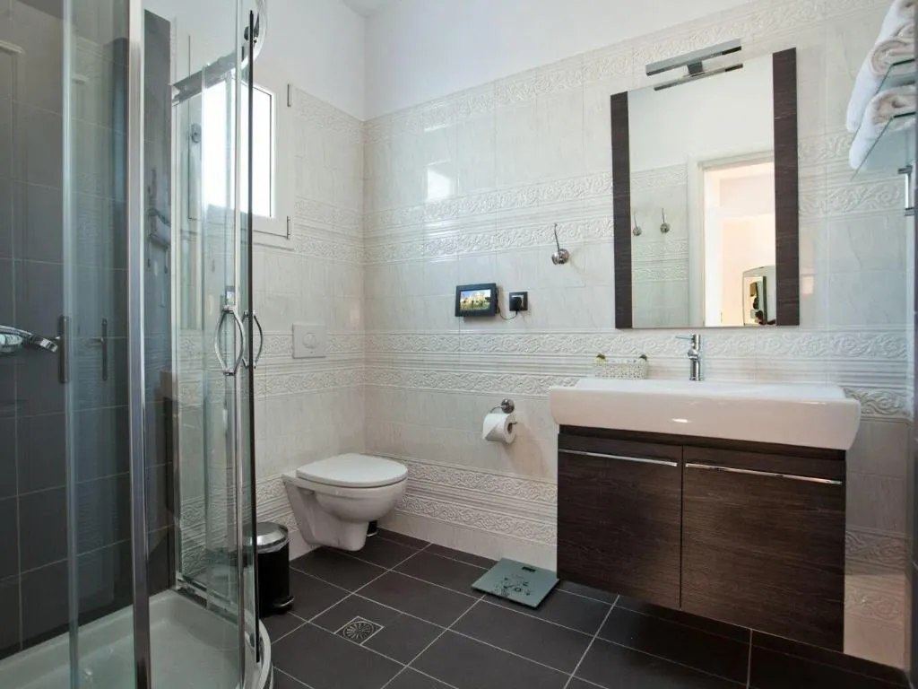 Room, Miland Suites, Santorini