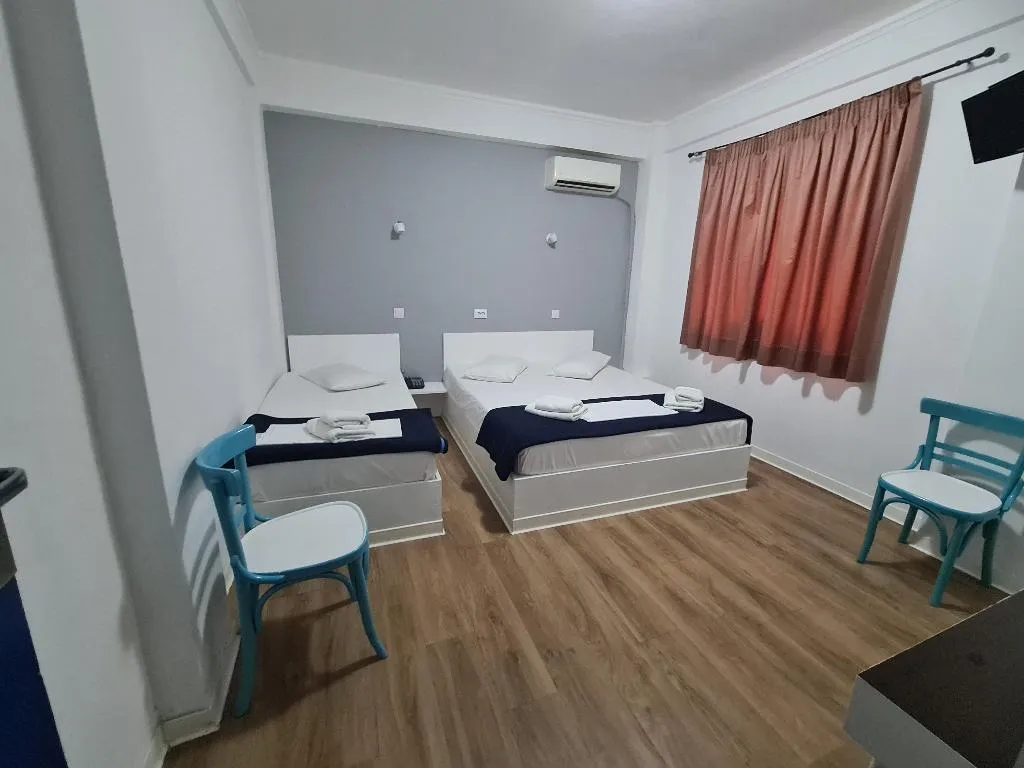 TRIPLE STANDARD Room, Sparta Team Hotel- Hostel, Athens