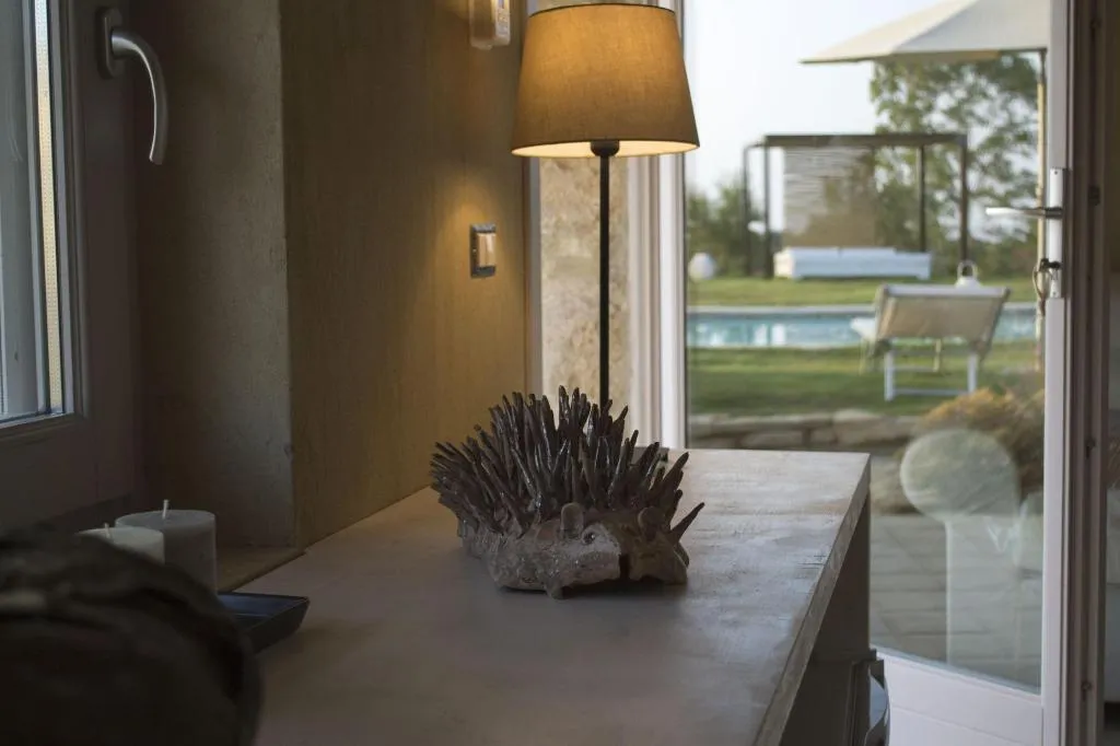 Room, Riserva Del Noce, Catania