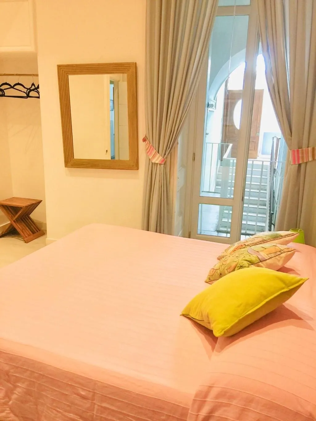 Room, B&B Neapolis Bellini, Naples