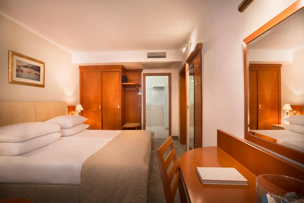 SUITE SIDE SEA VIEW Room, Sunny Baška Residence (ex Zvonimir), Split