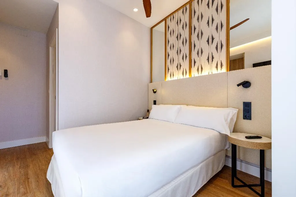 SINGLE STANDARD Room, Petit Palace Plaza de la Reina, Valencia