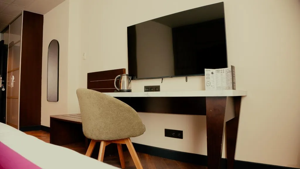 Double or Twin STANDARD Room, Hotel Vertice Sevilla Aljarafe, Seville