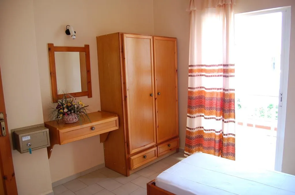 Room, Haris Apartments, Crete