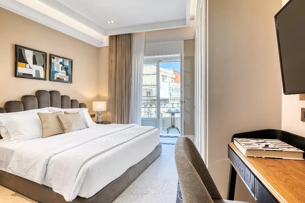 SUITE SUPERIOR Room, Athenian Foss, Athens