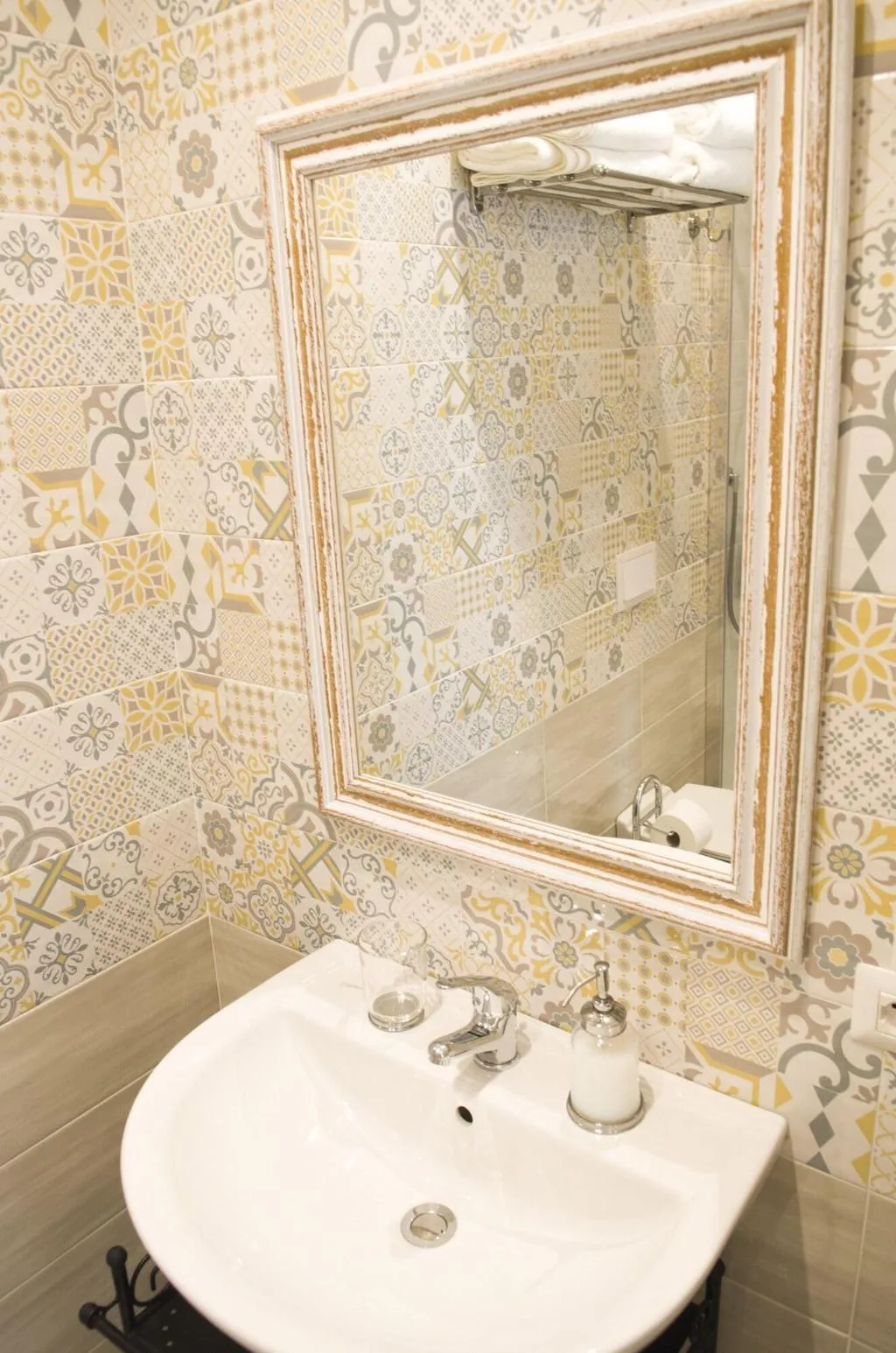 DOUBLE SUPERIOR Room, Palazzo Spasiano, Naples