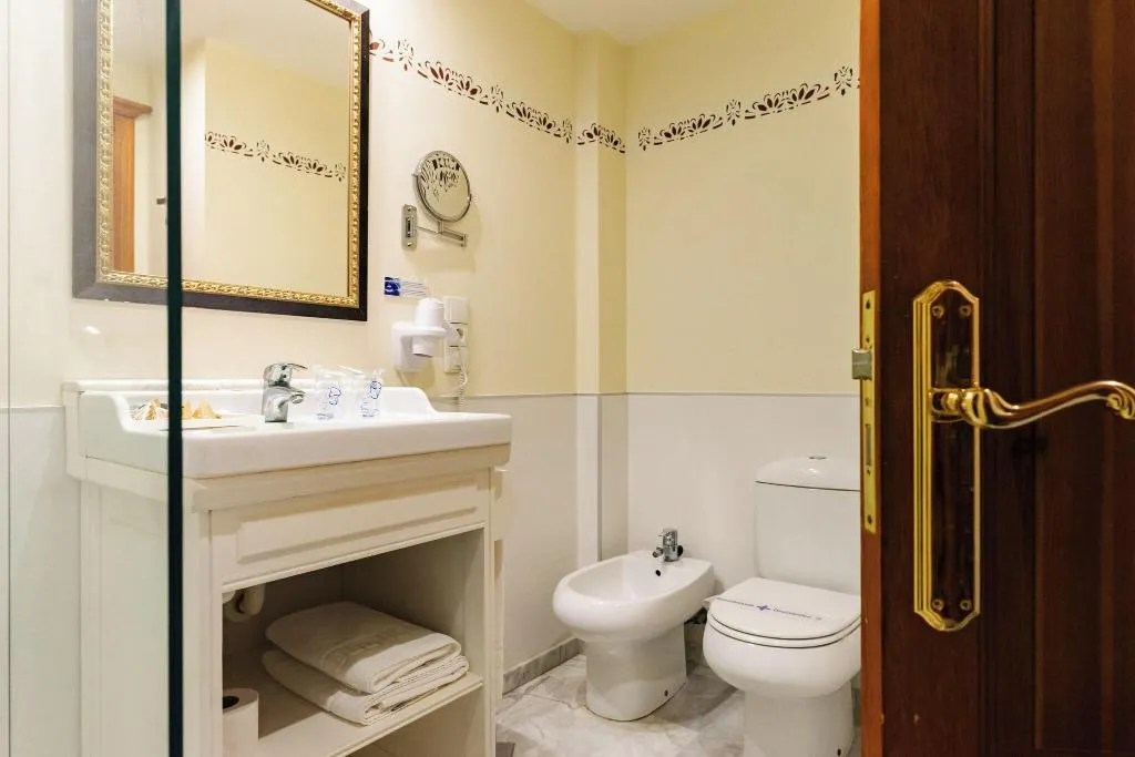 Room, AD Hoc Parque Golf, Valencia