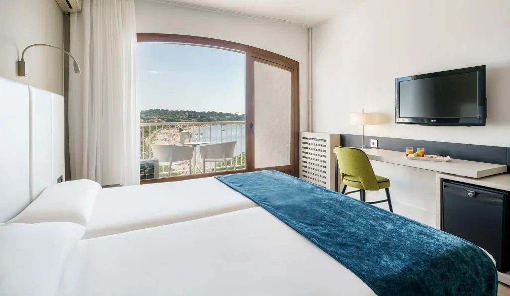Double or Twin SEA VIEW Room, Ilunion Caleta Park, Costa Brava