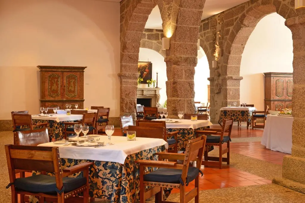 Restaurant, Pousada Mosteiro de Guimaraes - Monument Hotel, Porto
