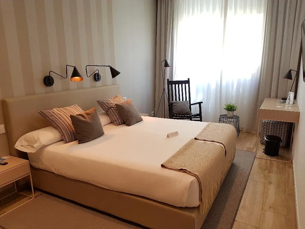 Double or Twin CLASSIC ONE BEDROOM Room, Hotel Boutique Balandret, Valencia