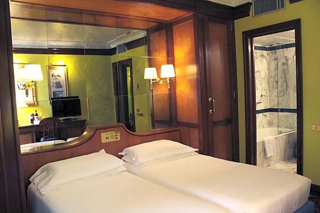 FAMILY ROOM CLASSIC Room, Albani Firenze, Florence