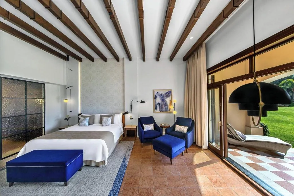 JUNIOR SUITE KING SIZE BED Room, The St. Regis Mardavall Resort, Majorca