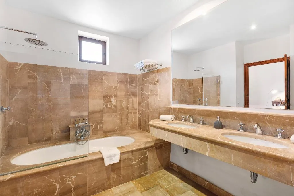 JUNIOR SUITE STANDARD Room, Torrent Fals, Majorca
