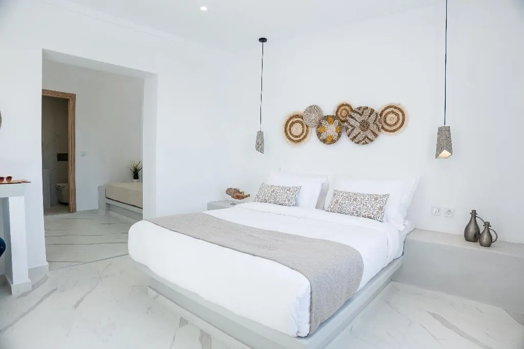 TRIPLE WITH BALCONY Room, Kýma Perissa, Santorini
