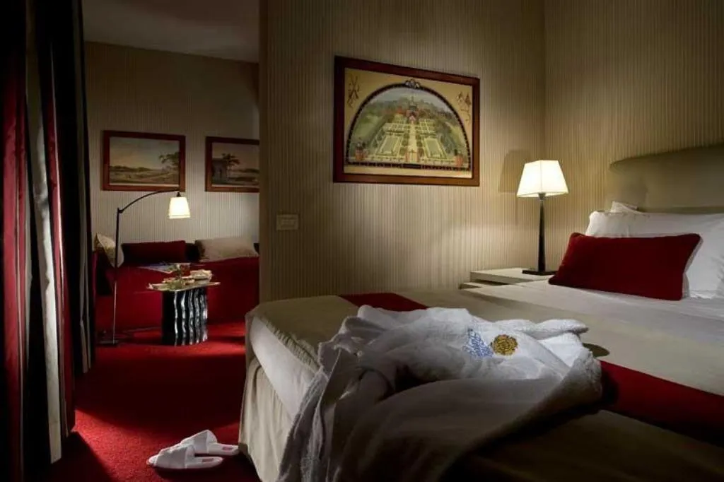 Room, Dei Borgognoni, Rome